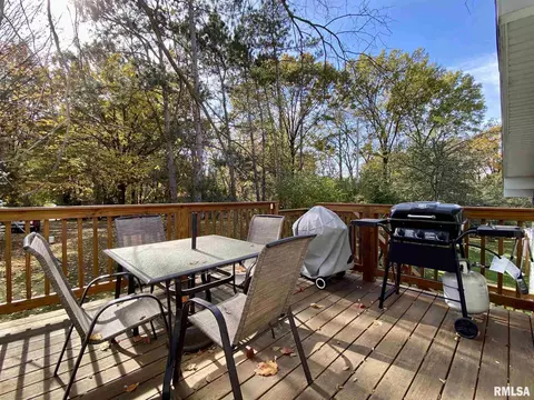 1327 Parkview Dr, Macomb, IL 61455 photo 28