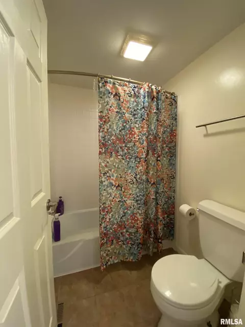 1327 Parkview Dr, Macomb, IL 61455 photo 25