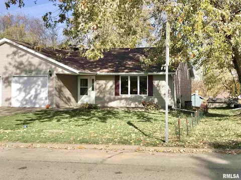 1455 E Myrtle St, Canton, IL 61520 photo 1
