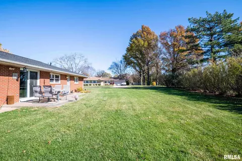 1622 Summit Dr, Pekin, IL 61554 photo 40
