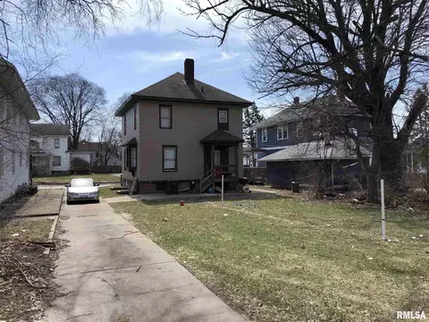 314 W Adams St, Macomb, IL 61455 photo 2