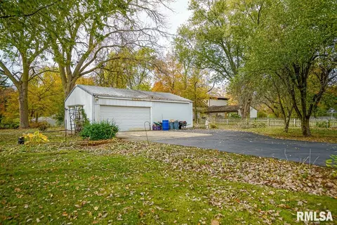 711 S Oak St, Delavan, IL 61734 photo 29