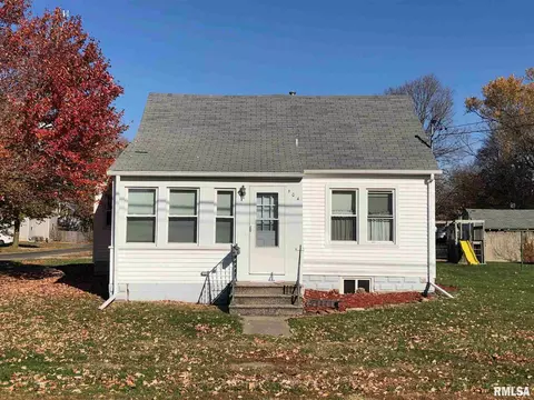 404 E Washington St, Cuba, IL 61427 photo 1