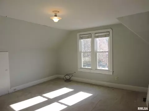 1135 Maple Ave, Macomb, IL 61455 photo 22