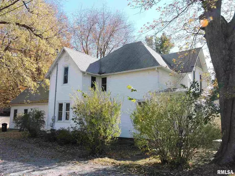 1135 Maple Ave, Macomb, IL 61455 photo 3