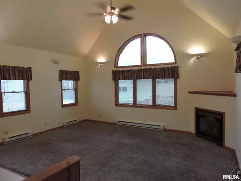1135 Maple Ave, Macomb, IL 61455 photo 19
