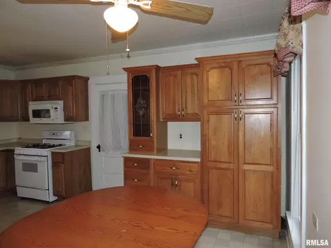 1135 Maple Ave, Macomb, IL 61455 photo 12