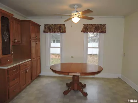1135 Maple Ave, Macomb, IL 61455 photo 14