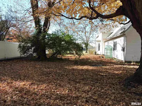 1135 Maple Ave, Macomb, IL 61455 photo 29