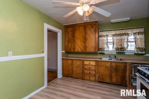 1202 S 7th St, Pekin, IL 61554 photo 14