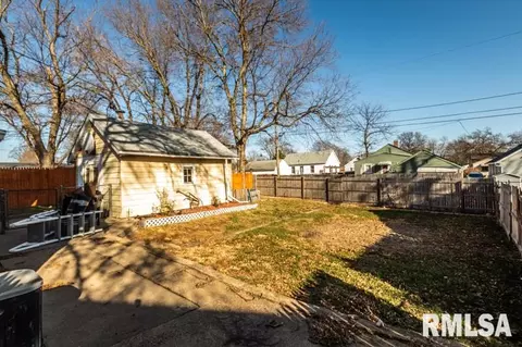 1202 S 7th St, Pekin, IL 61554 photo 30