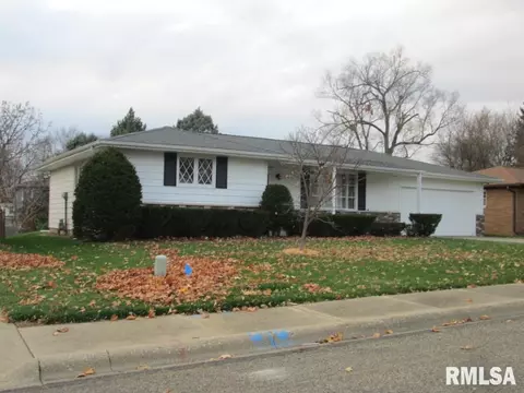 811 S Kickapoo Ln, Peoria, IL 61604 photo 2