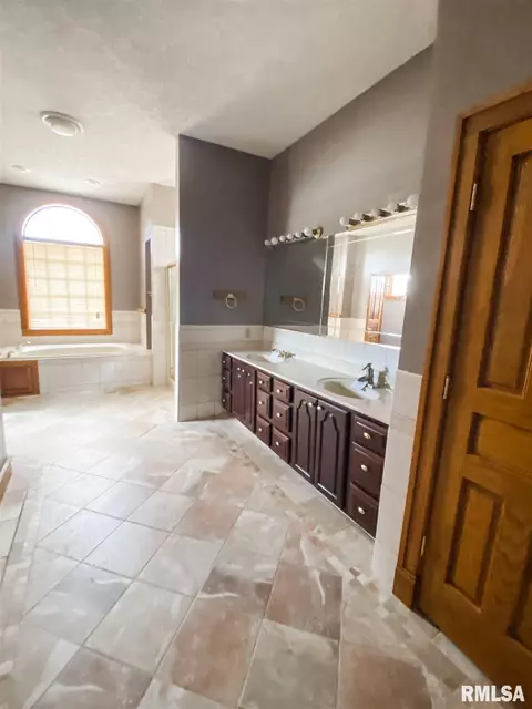 1607 Windsage Cc Ct, Normal, IL 61761 photo 19