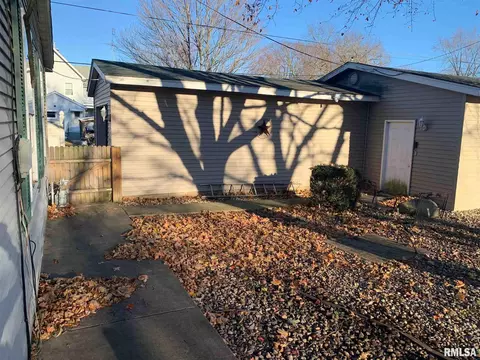 608 Robert St, Henry, IL 61537 photo 15