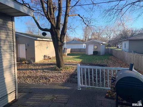 608 Robert St, Henry, IL 61537 photo 10