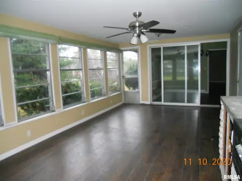 1102 E Grant St, Macomb, IL 61455 photo 5