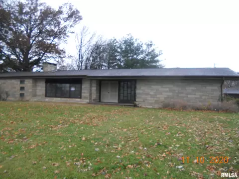 1102 E Grant St, Macomb, IL 61455 photo 1