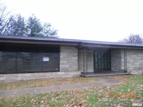 1102 E Grant St, Macomb, IL 61455 photo 9