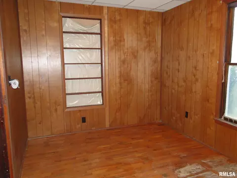209 E Main St, Industry, IL 61440 photo 15