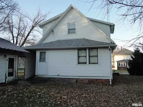 209 E Main St, Industry, IL 61440 photo 6