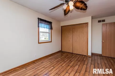 900 Oakwood Dr, Eureka, IL 61530 photo 29