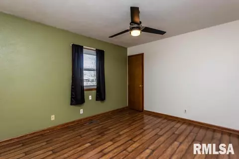 900 Oakwood Dr, Eureka, IL 61530 photo 22