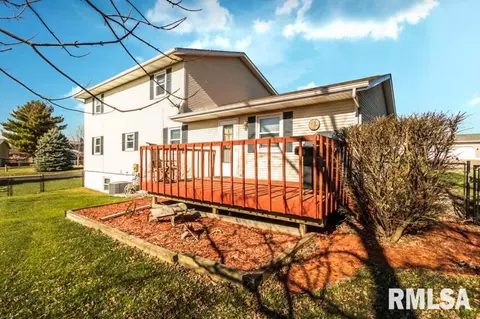 900 Oakwood Dr, Eureka, IL 61530 photo 41