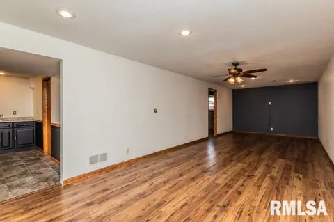 900 Oakwood Dr, Eureka, IL 61530 photo 35