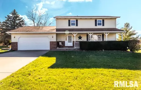 900 Oakwood Dr, Eureka, IL 61530 photo 1