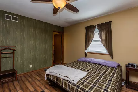 900 Oakwood Dr, Eureka, IL 61530 photo 32