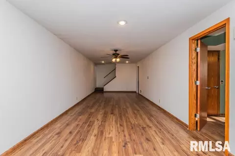 900 Oakwood Dr, Eureka, IL 61530 photo 36