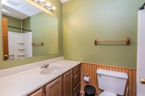 900 Oakwood Dr, Eureka, IL 61530 photo 21