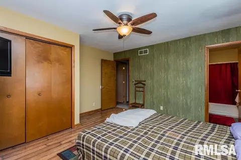 900 Oakwood Dr, Eureka, IL 61530 photo 33