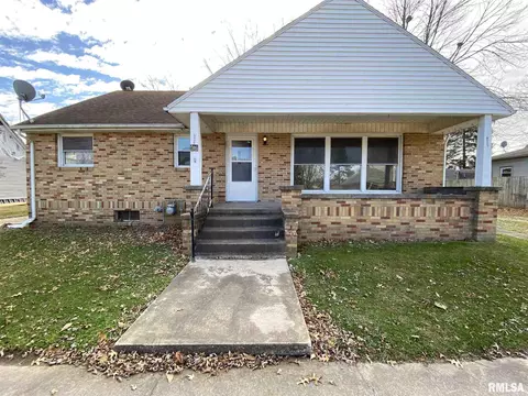 203 E Main St, Industry, IL 61440 photo 1