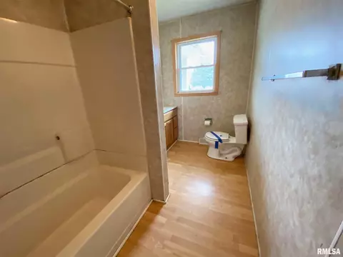 203 E Main St, Industry, IL 61440 photo 12