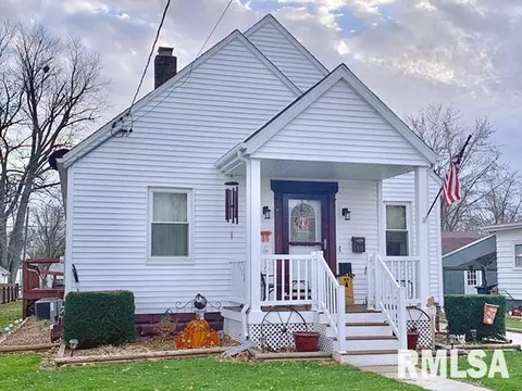 816 E Locust St, Canton, IL 61520 photo 1