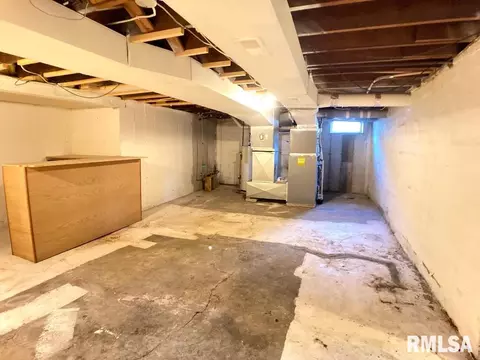 611 Memorial Dr, Macomb, IL 61455 photo 33