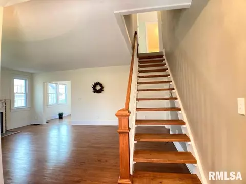 611 Memorial Dr, Macomb, IL 61455 photo 6