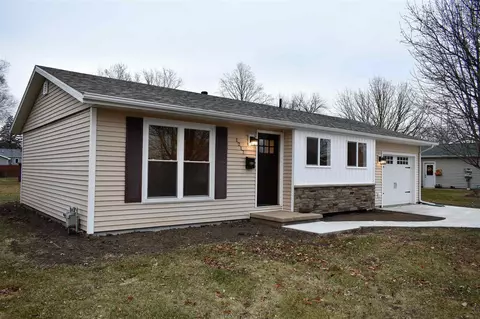 1217 E Locust St, Canton, IL 61520 photo 2