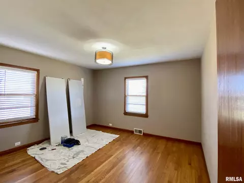 1206 S Johnson St, Macomb, IL 61455 photo 10