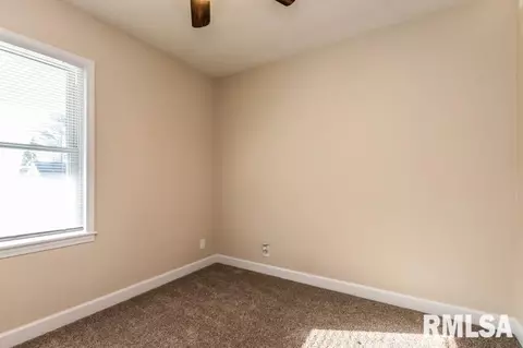 205 W Gloria Dr, Eureka, IL 61530 photo 33