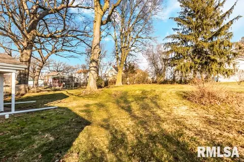 205 W Gloria Dr, Eureka, IL 61530 photo 39
