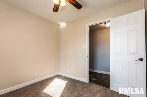 205 W Gloria Dr, Eureka, IL 61530 photo 32
