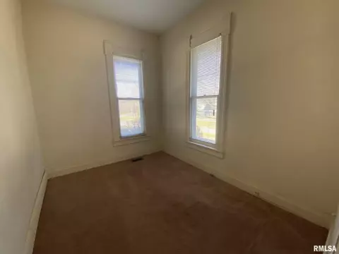 404 W Murray St, Macomb, IL 61455 photo 10