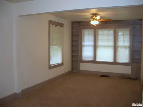 443 W Murray St, Macomb, IL 61455 photo 7