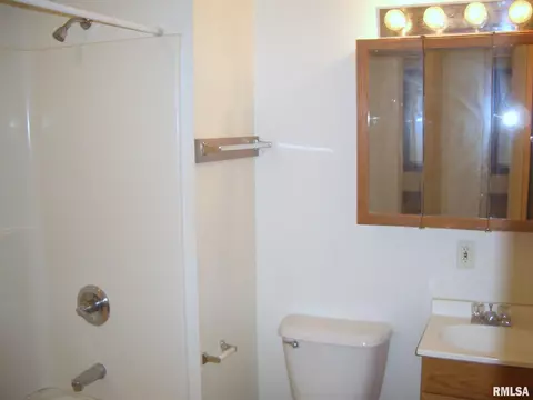 443 W Murray St, Macomb, IL 61455 photo 10
