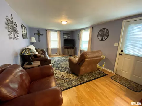 324 Edgewood Ct, Morton, IL 61550 photo 2