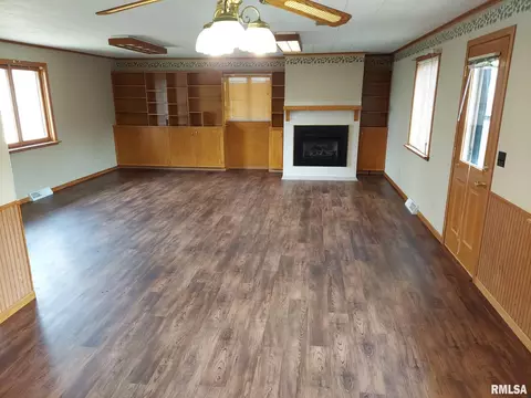 1222 E Mckinley St, Lowpoint, IL 61545 photo 16