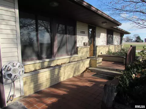 1222 E Mckinley St, Lowpoint, IL 61545 photo 3