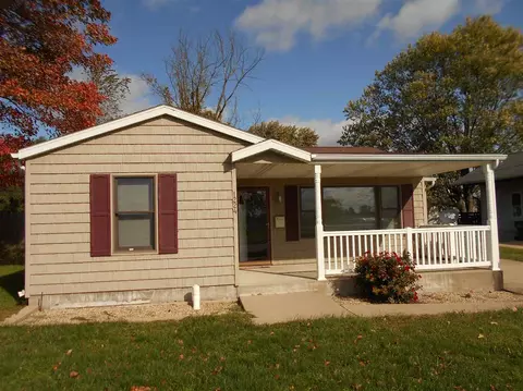 1224 E Washington St, Macomb, IL 61455 photo 1